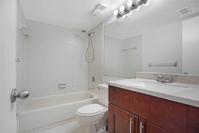 Best location in all of Lake Emerald! Ground floor, corner unit - photo 20