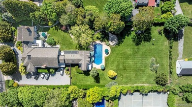 Located in the heart of Westhampton Beach Village, this - photo 28
