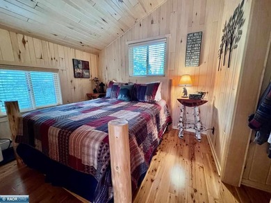 Charming 3 Bedroom Retreat Amidst Towering Pines! This - photo 28