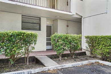 Best location in all of Lake Emerald! Ground floor, corner unit - photo 28
