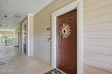 Top-floor 2 bed, 2 bath condo with stunning views overlooking - photo 3