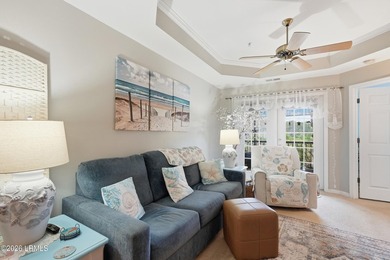 Top-floor 2 bed, 2 bath condo with stunning views overlooking - photo 5