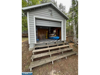 Charming 3 Bedroom Retreat Amidst Towering Pines! This - photo 44