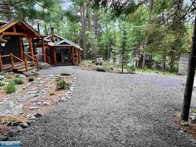Charming 3 Bedroom Retreat Amidst Towering Pines! This - photo 47