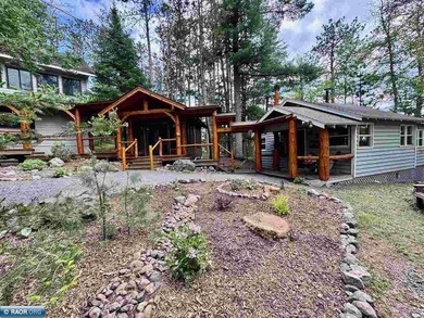 Charming 3 Bedroom Retreat Amidst Towering Pines! This - photo 48