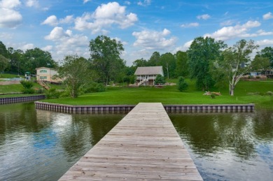 Beautiful Waterfront Home and Boathouse on Lake Palestine - photo 36