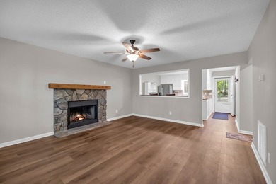 Located on the serene Reedy River arm of Lake Greenwood lies 425 - photo 11