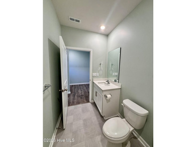 Better than new construction! Move-in ready with pond views| 4 - photo 11