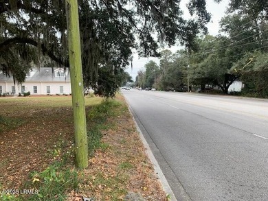 Highly visible mixed-use property located in the heart of - photo 4