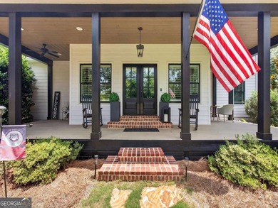 Welcome to this stunning, move-in ready lake house, a true - photo 9