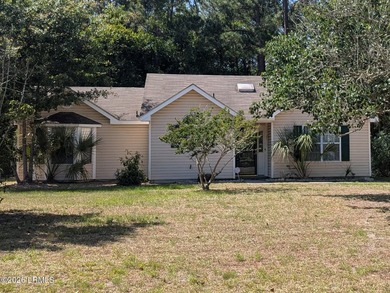 This can be the ideal home for you. It's located in a quiet - photo 1