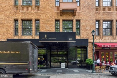 Live right on Rittenhouse Square! Step out of the lobby, cross - photo 3