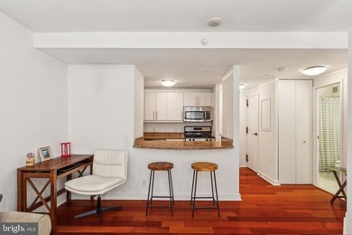 Live right on Rittenhouse Square! Step out of the lobby, cross - photo 8