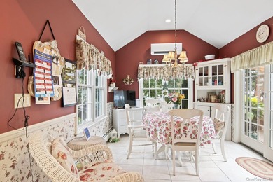 Stunning 4-BR, 2-Bath expanded Cape in the heart of Massapequa - photo 8