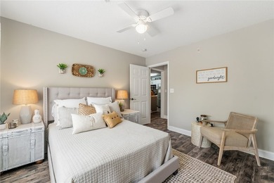 Enjoy low-maintenance living on Lake Hartwell in this beautiful - photo 19