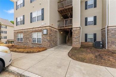 Enjoy low-maintenance living on Lake Hartwell in this beautiful - photo 27