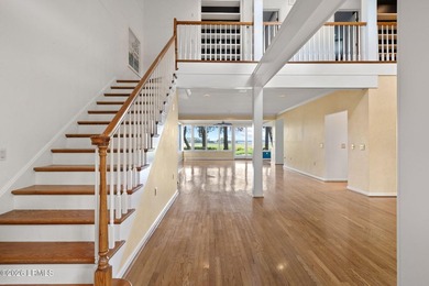 Nestled on a beautifully manicured .34 acre lot on Dataw Island - photo 8