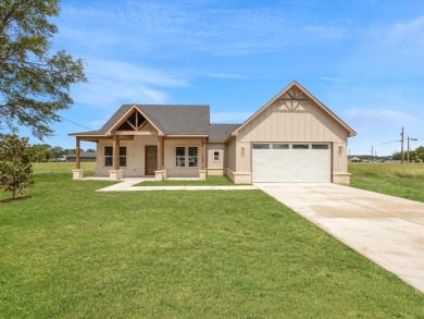 Lake Home For Sale in Trinidad, Texas