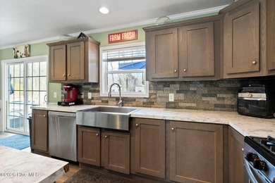 Rare opportunity to own a private and versatile 2.85-acre estate - photo 23