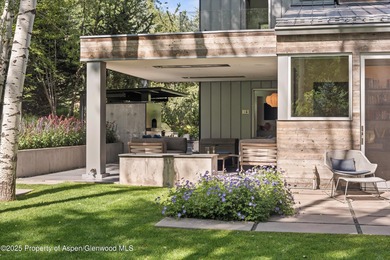Thoughtfully redesigned by acclaimed architects Rowland & - photo 24