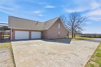 Rare find! Custom home on 3 acres in Fayetteville + 1280 sf shop - photo 29