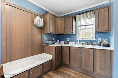 Rare opportunity to own a private and versatile 2.85-acre estate - photo 41