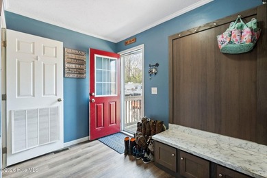 Rare opportunity to own a private and versatile 2.85-acre estate - photo 44