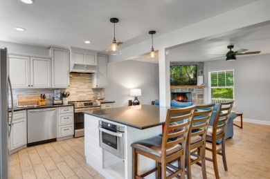 Beautiful Waterfront Home and Boathouse on Lake Palestine - photo 17