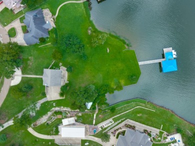 Beautiful Waterfront Home and Boathouse on Lake Palestine - photo 37