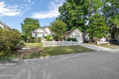 Welcome to 8 Wateree Court, a charming cottage style home - photo 2