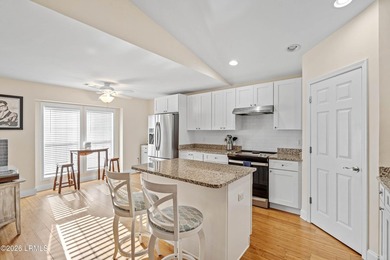 Welcome to 8 Wateree Court, a charming cottage style home - photo 10