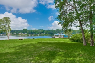 Beautiful Waterfront Home and Boathouse on Lake Palestine - photo 7