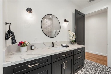 Experience practical elegance in this thoughtfully designed - photo 46