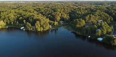 Welcome to your private Hamlin Lake retreat! This charming - photo 3