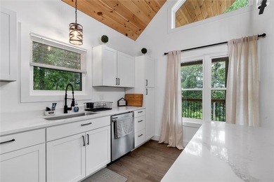 Turnkey. Furnished. Proven  with future bookings. Welcome to - photo 6