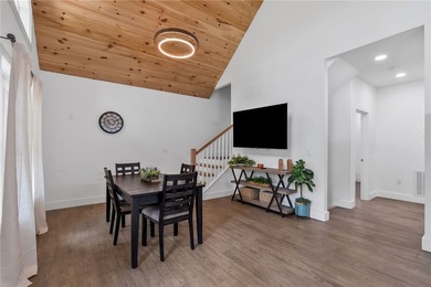 Turnkey. Furnished. Proven  with future bookings. Welcome to - photo 10