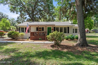 Nestled on a spacious 0.45-acre corner lot in the heart of Mossy - photo 5
