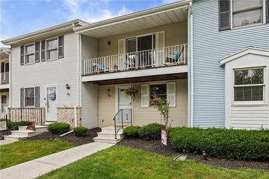 Living in the comfort of this townhouse feels like striking the - photo 1