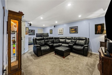 Living in the comfort of this townhouse feels like striking the - photo 3
