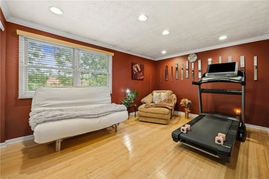 Living in the comfort of this townhouse feels like striking the - photo 4