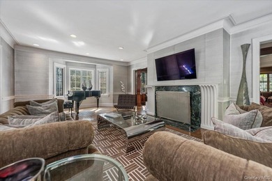 Welcome to this magnificent and stately Center Hall Colonial - photo 5