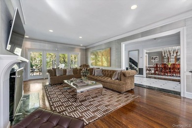 Welcome to this magnificent and stately Center Hall Colonial - photo 6