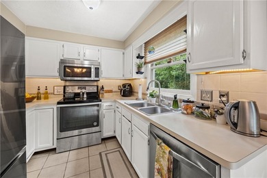 Living in the comfort of this townhouse feels like striking the - photo 9