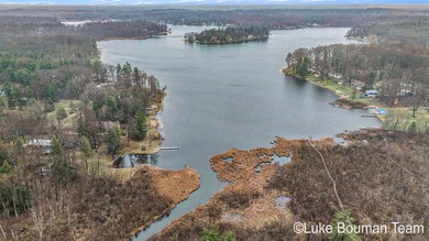Discover your own private getaway on beautiful Saddle Lake! This - photo 17