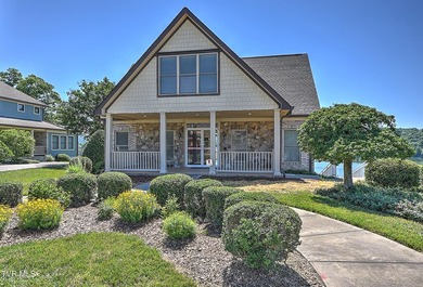 Perched along the sparkling shoreline of Boone Lake, this - photo 4