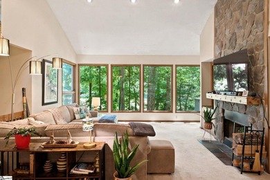 OPEN HOUSE SUNDAY, JULY 19, 2-4 P.M. Find your way home! This - photo 8