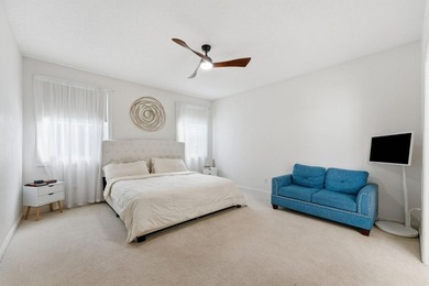 Beautiful home located in an elegant peaceful neighborhood - photo 10