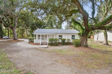 Prime commercial space available on Lady's Island's second - photo 1
