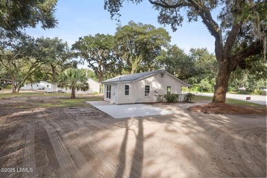 Prime commercial space available on Lady's Island's second - photo 7