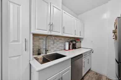 Move-in ready and tastefully renovated, 941 Jerome Ave #5B is a - photo 5
